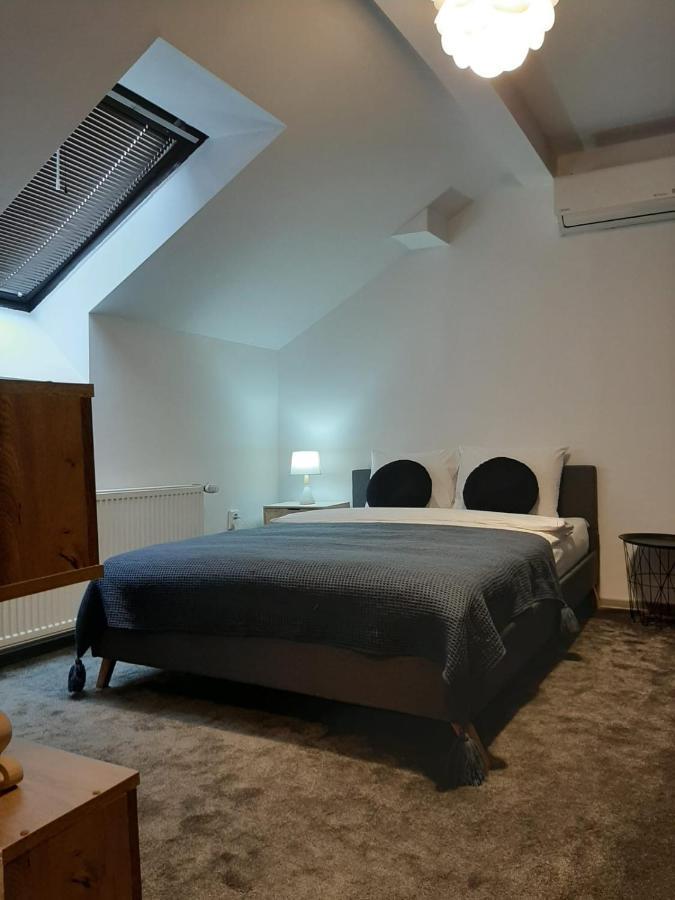 Bulevard Mansards Satu Mare Exterior foto
